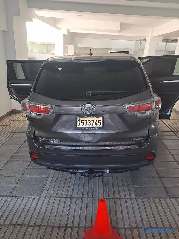 jeepetas y camionetas - Toyota Highlander 2015  8