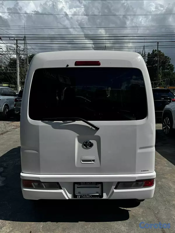 jeepetas y camionetas - Toyota Pixis 2020 5