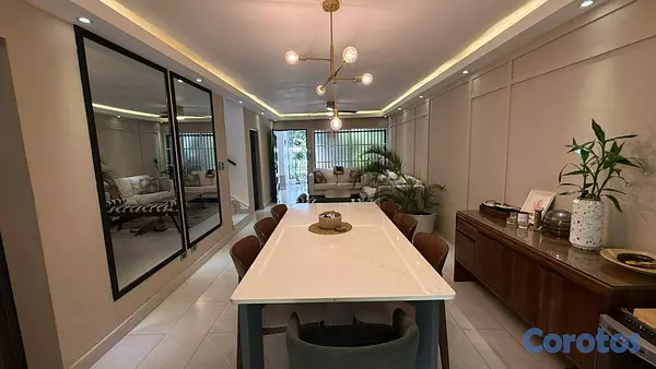 casas - Casa de 3 habitaciones 2 baños en venta en Ensanch 7