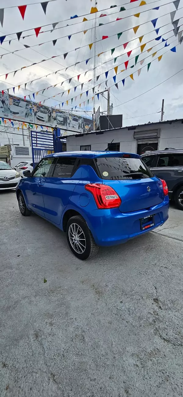 carros - SUZUKI SWIFT  5