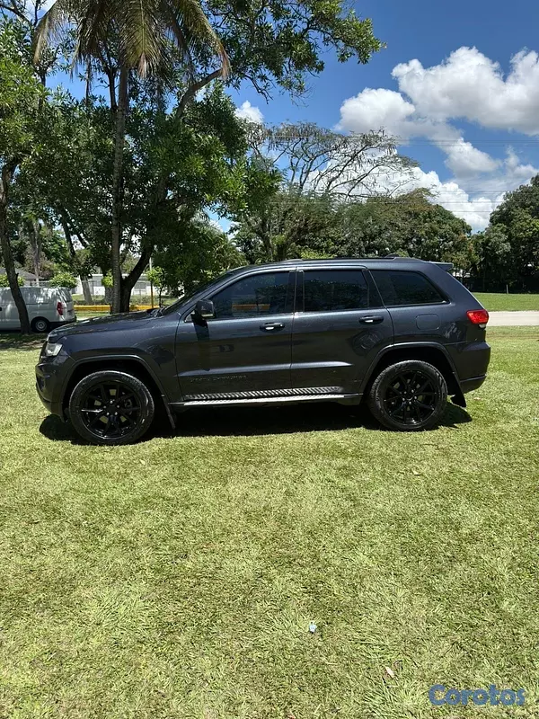 jeepetas y camionetas - JEEP GRAND CHEROKEE OVERLAND 2016 DIESEL 5