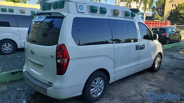 otros vehiculos - Hyundai Grand Starex AMBULANCIA 2013 2