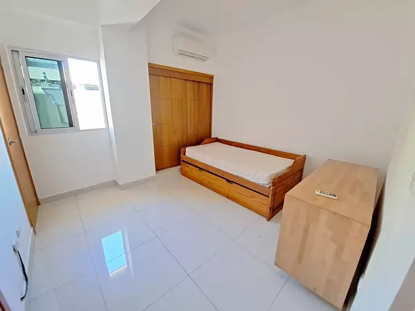 apartamentos - Apartamento en Venta con Línea Blanca
SERRALLÉS
USD 185,000.00
 7