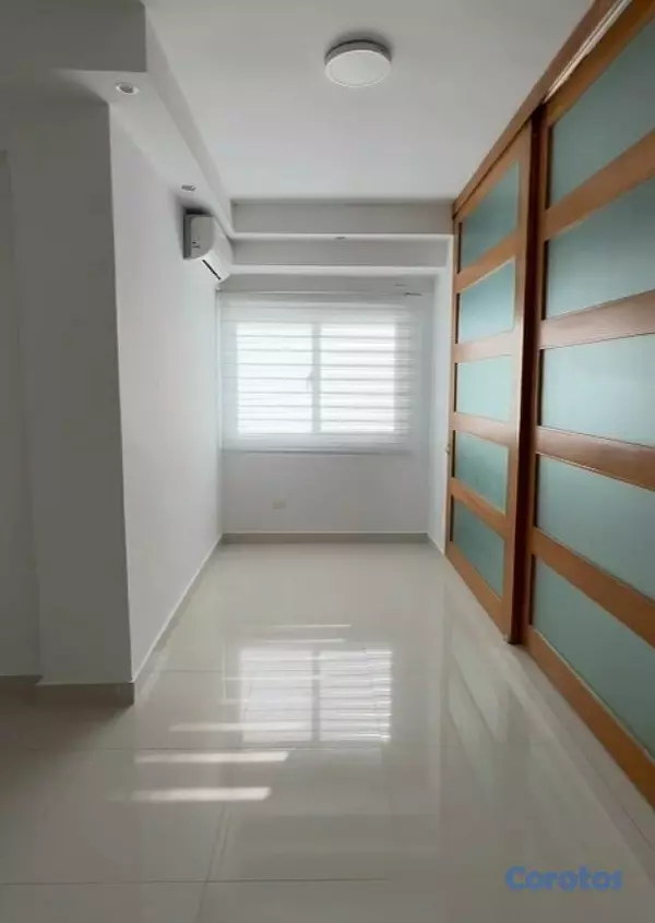 apartamentos - Renacimiento, Ubicación estratégica apartamento bien distribuido Torre Moderna  3