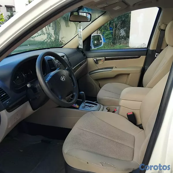 jeepetas y camionetas - Hyundai Santa Fe año 2010 2