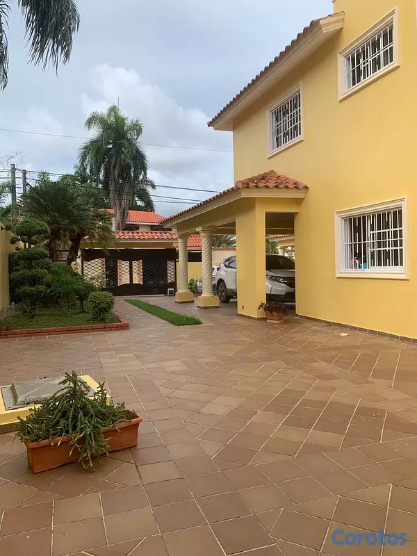 casas - Vendo Amplia Casa en Alameda, Santo Domingo  7