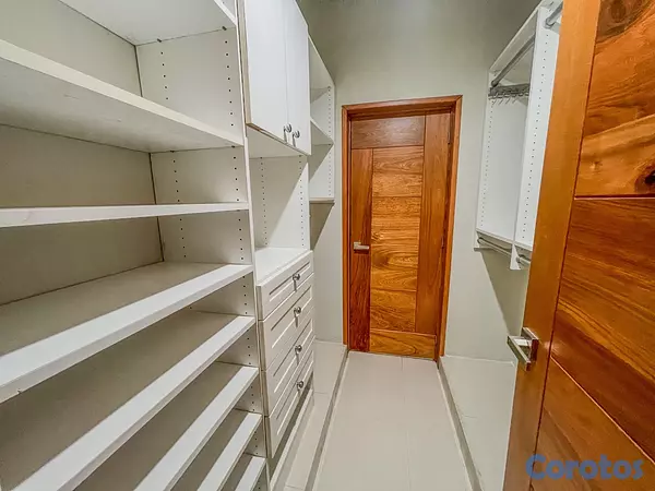 apartamentos - Alquiler  amueblado en la Julia Av Bolivar , Santo Domingo, Distrito Nacional  8