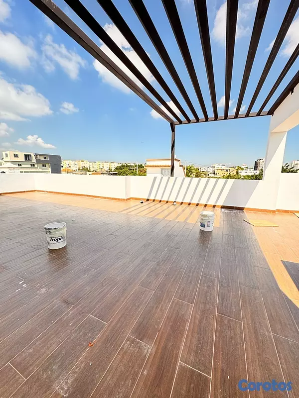 casas - venta de exclusiva casa con piscina en la autopista de san isidro Santo Domingo 13