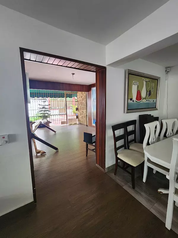casas - Vendo Casa Avenida Independencia  10