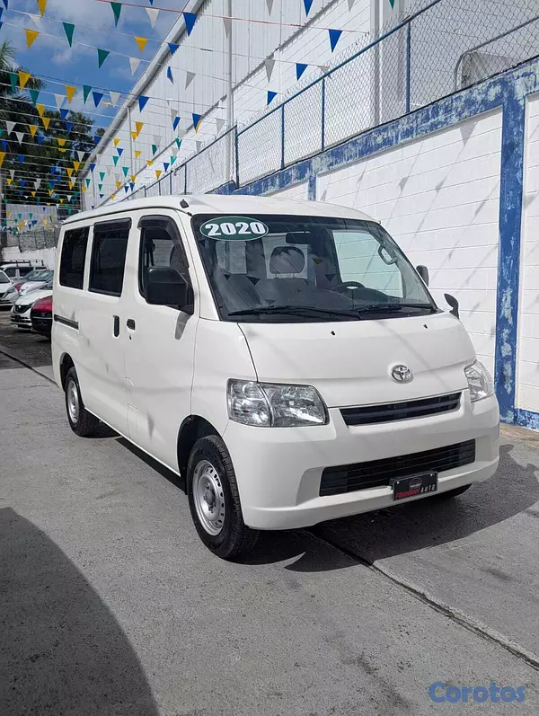 jeepetas y camionetas - TOYOTA TOWN ACE 2020 2