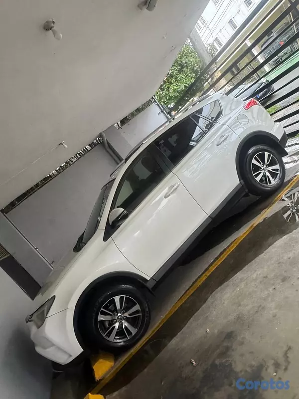 jeepetas y camionetas - JEEP Toyota RAV-4 (4X2). Año 2017 Semifull, Unico  2