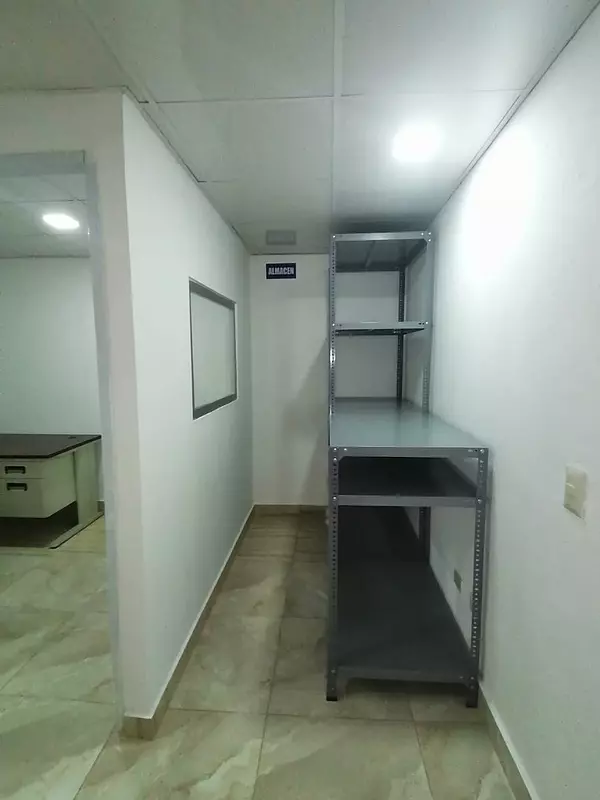 oficinas y locales comerciales - Local con farmacia aprobada 10