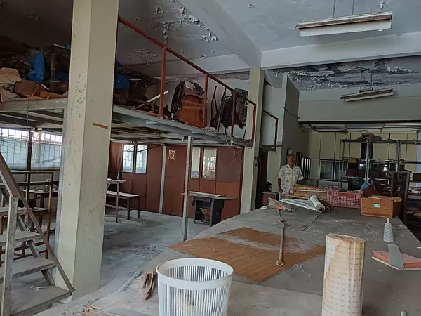 oficinas y locales comerciales - Nave a Remodelar Próximo a la Zona Colonial 9