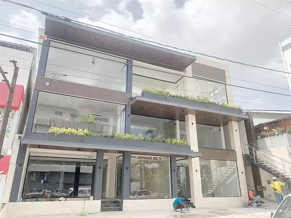 oficinas y locales comerciales - Locales en primer y segundo nivel 3