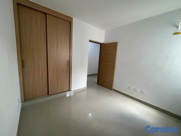 apartamentos - venta de apartamento con 127mts en el mirador del este 1er piso con patio  8