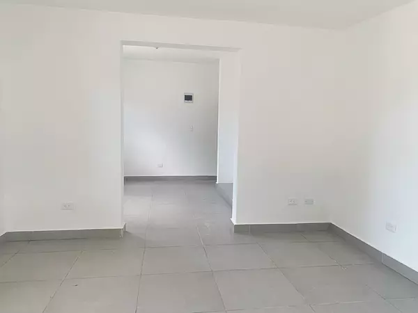 oficinas y locales comerciales - local en los prados 3