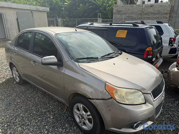 carros - Chevrolet Aveo 2013 1