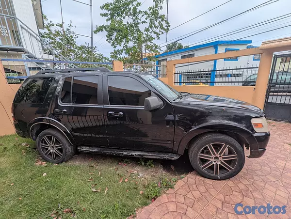 jeepetas y camionetas - FORD EXPLORER XLT 2010 3