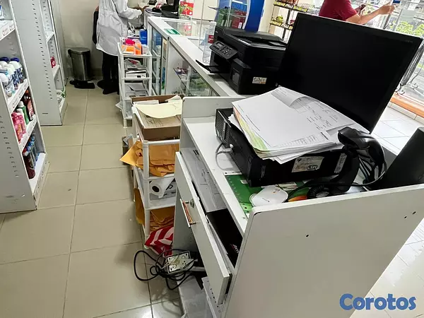 negocios en venta - VENDO FARMACIA EN SANTO DOMINGO 5