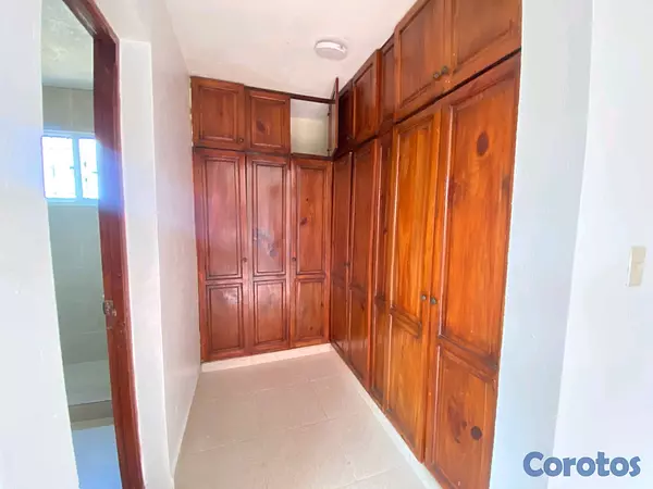 casas - Alquilo casa 2 niveles en autopista san Isidro, al lado de la Sirena  3