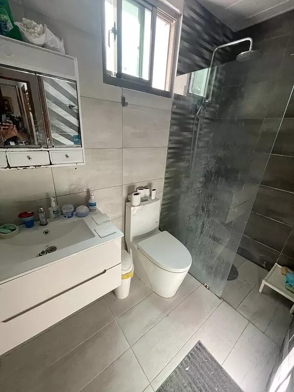 apartamentos - Apartamento en Evaristo Morales, 2do piso de 176.14 Mts 
 3 Hab 
USD: 280,000 10
