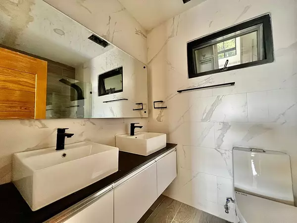 apartamentos - Segundo piso con terraza, Los Cacicazgos, Distrito Nacional (Gerson) 1