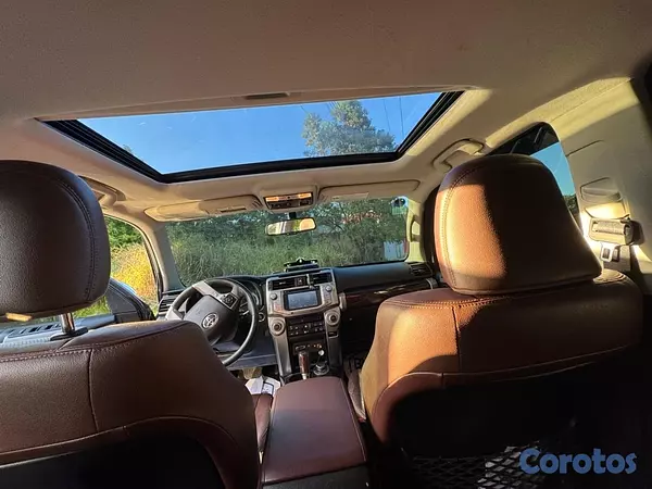 jeepetas y camionetas - 🚙 ¡OPORTUNIDAD! SUV DE LUJO EN EXCELENTE ESTADO 🚙
 3