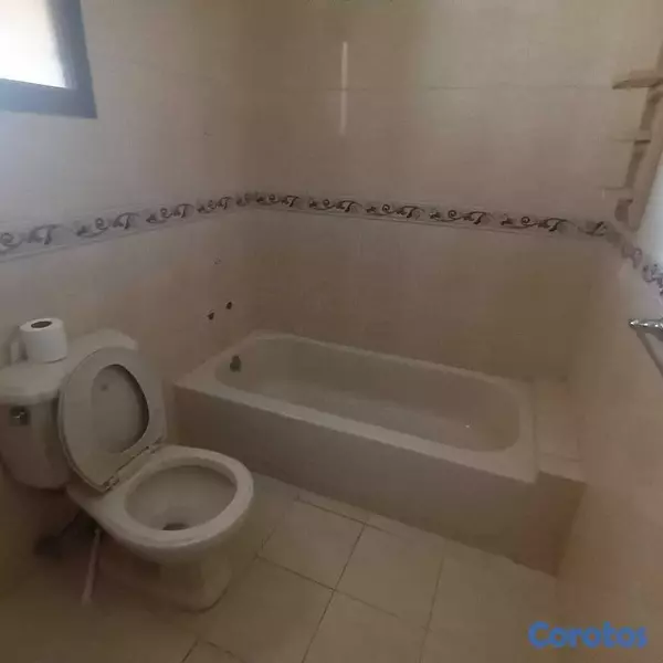 casas - Casa en alquiler en El millon habitaciones  5 6