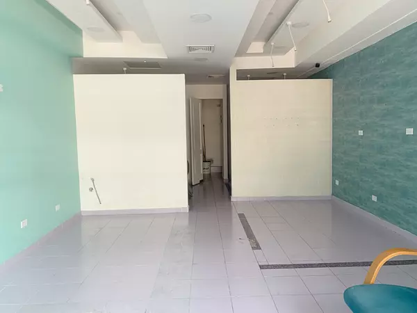 oficinas y locales comerciales - Local primer nivel Piantini 5