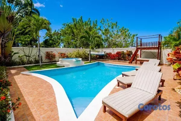 casas - Casa con piscina y una vista espectacular al mar y la montaña  2