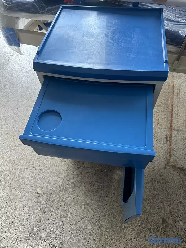 Salud y Equipamiento Médico - mesita de noche para paciente nueva  2