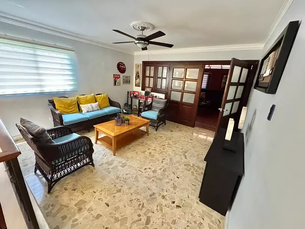 casas - Casa en Alquiler LA CASTELLANA 9