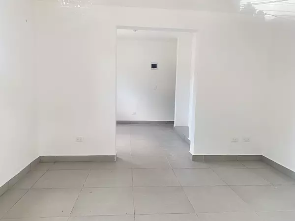 oficinas y locales comerciales - local en los prados 4