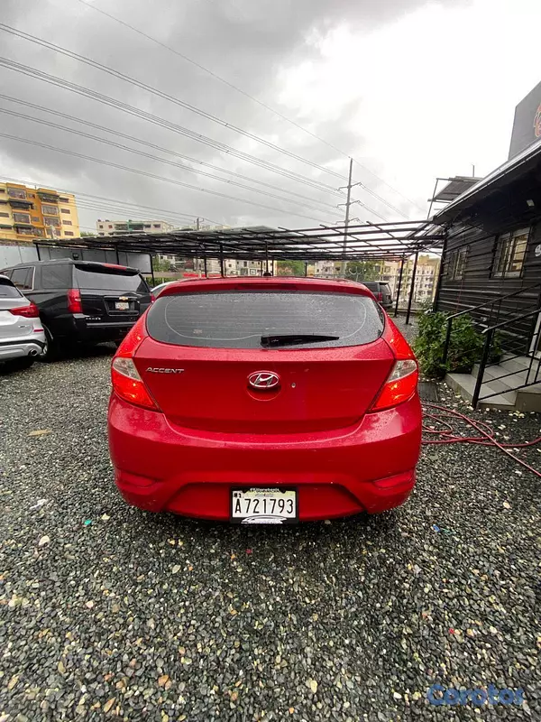 carros - Hyundai Accent 2012 13