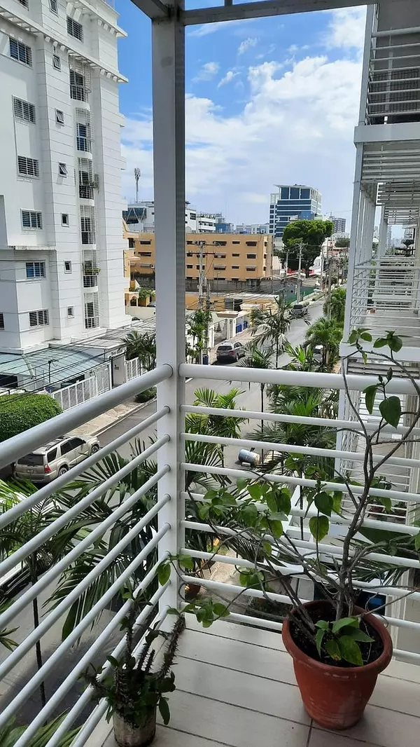 apartamentos - Se vende apartamento en Evaristo Morales 4