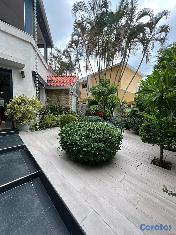 casas - Luxury and Comfort in Los Ríos, For sale  1