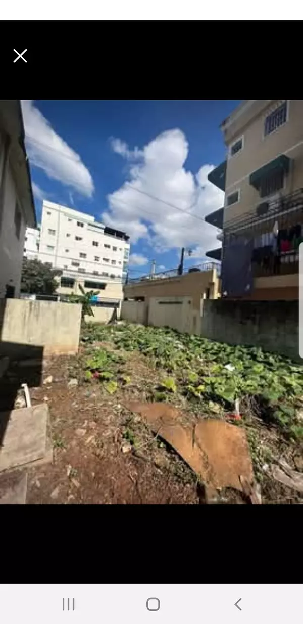 solares y terrenos - Vendo casa en Renacimiento  9