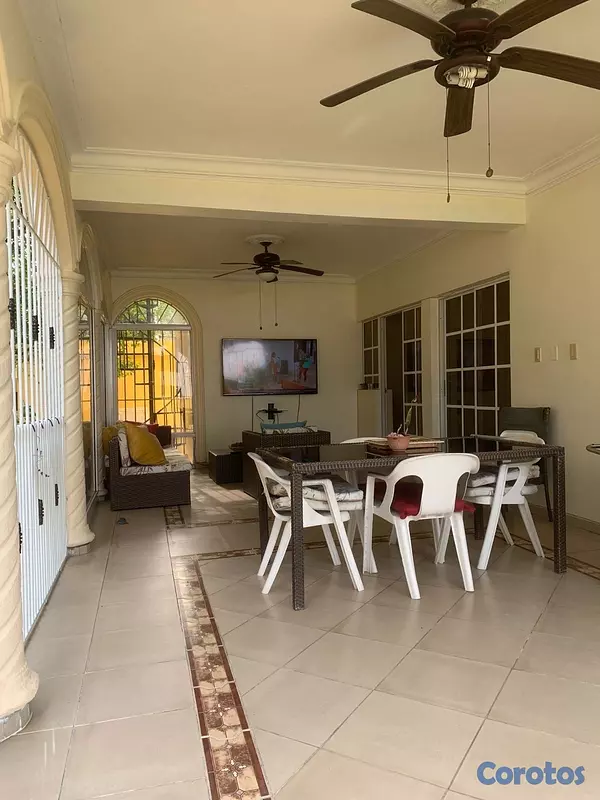 casas - Vendo Amplia Casa en Alameda, Santo Domingo  9