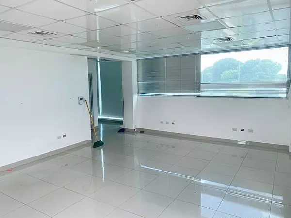 oficinas y locales comerciales - Local corporativo en los Prados 7