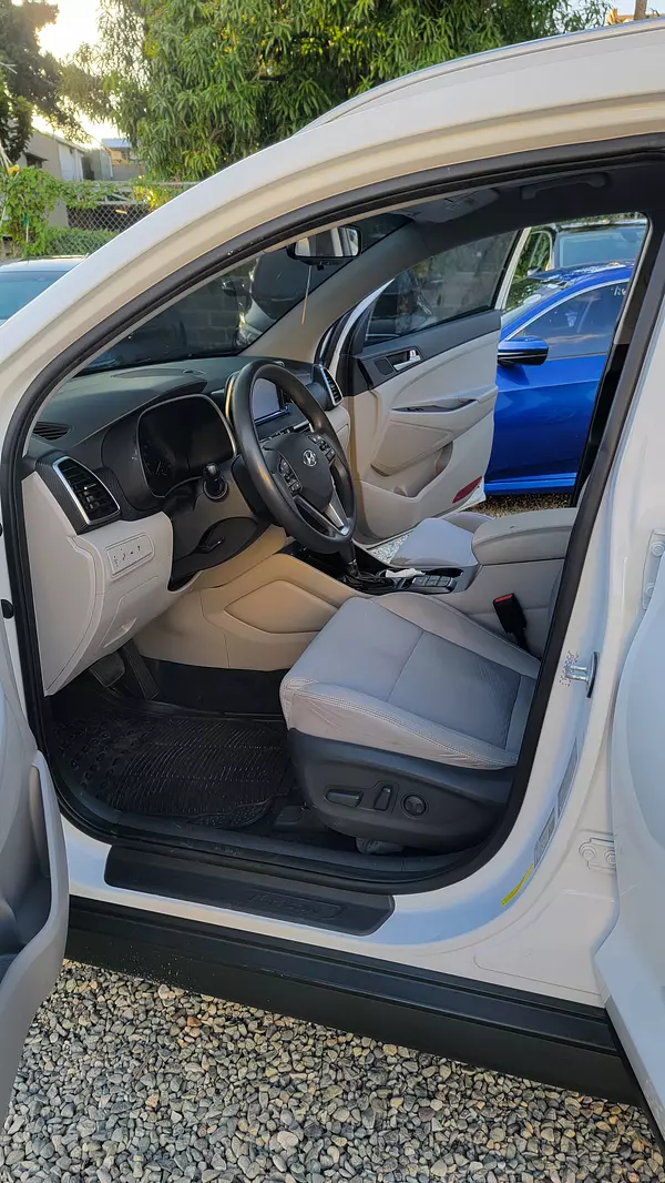 jeepetas y camionetas - HYUNDAI TUCSON  2019 7