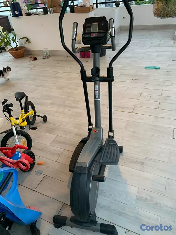 bicicletas y accesorios - Máquina Elíptica en Venta – Excelente Estado

Se vende elíptica moderna  3