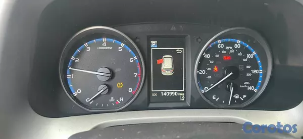 jeepetas y camionetas - Toyota RAV4 LE 2017 2WD 8