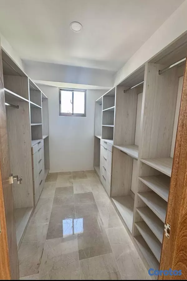 apartamentos - Alquilo lujoso apartamento con línea blanca en Av Anacaona 2