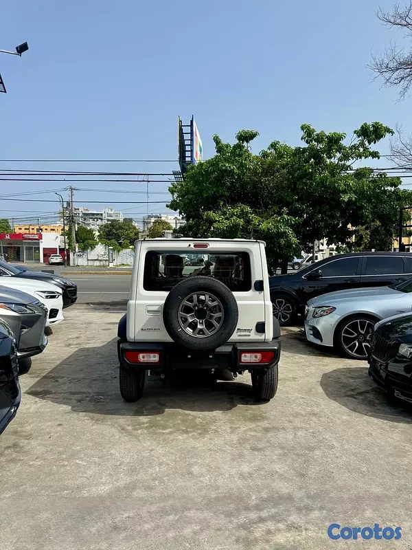 jeepetas y camionetas - Suzuki Jimny GLX 2026 5 Puertas 0KM 7