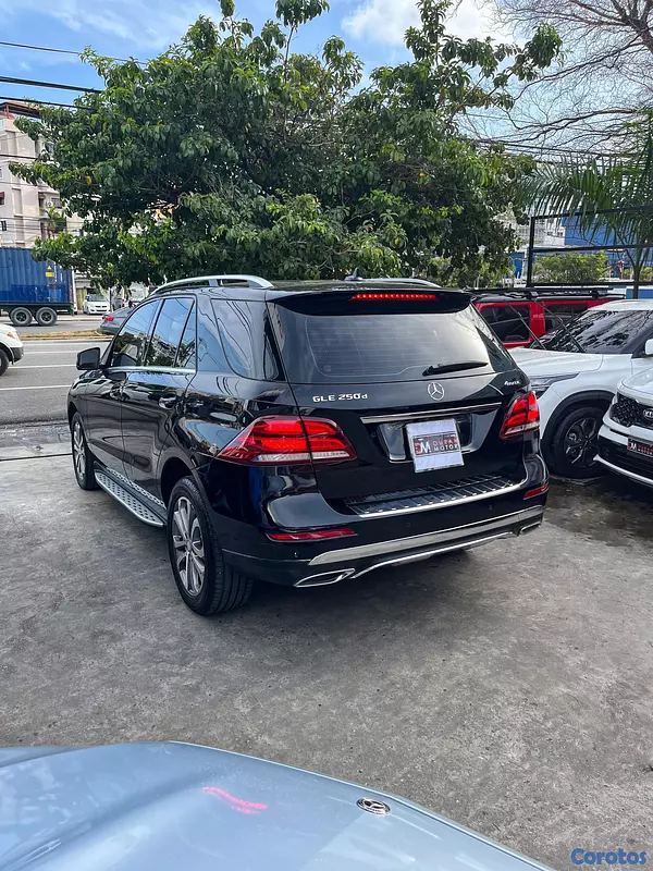 jeepetas y camionetas - Mercedes Benz GLE-250D 4Matic 2017 8