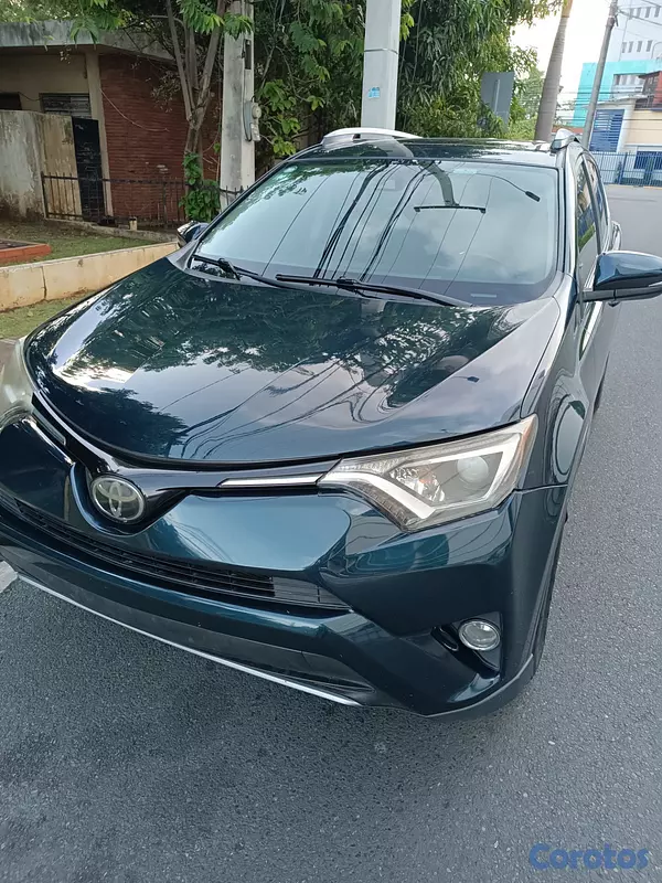 jeepetas y camionetas - Toyota Rav4 2017 XLE 4x4 5