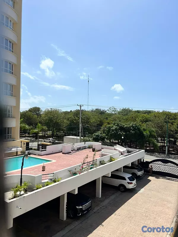 penthouses - Penthouse de dos niveles en  Avenida Anacaona. 4