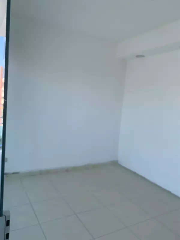 oficinas y locales comerciales - Local céntrico a pocos pasos de la Núñez 3