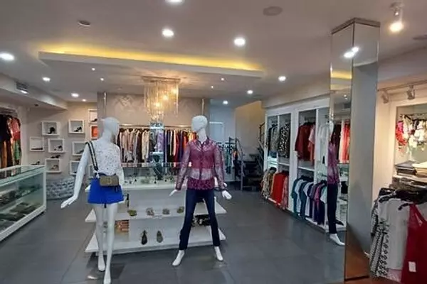 oficinas y locales comerciales - Alquiler Local Comercial Ubicado en la Plaza Bella Vista Mall, Santo Domingo 9