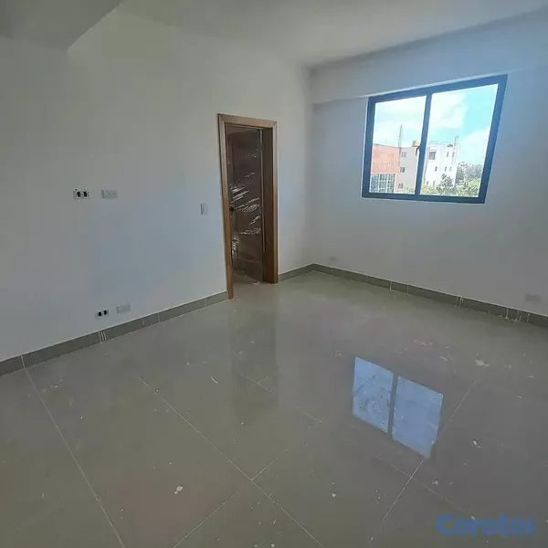 apartamentos - Apartamento km.7 Independencia 5to piso por escalera  8